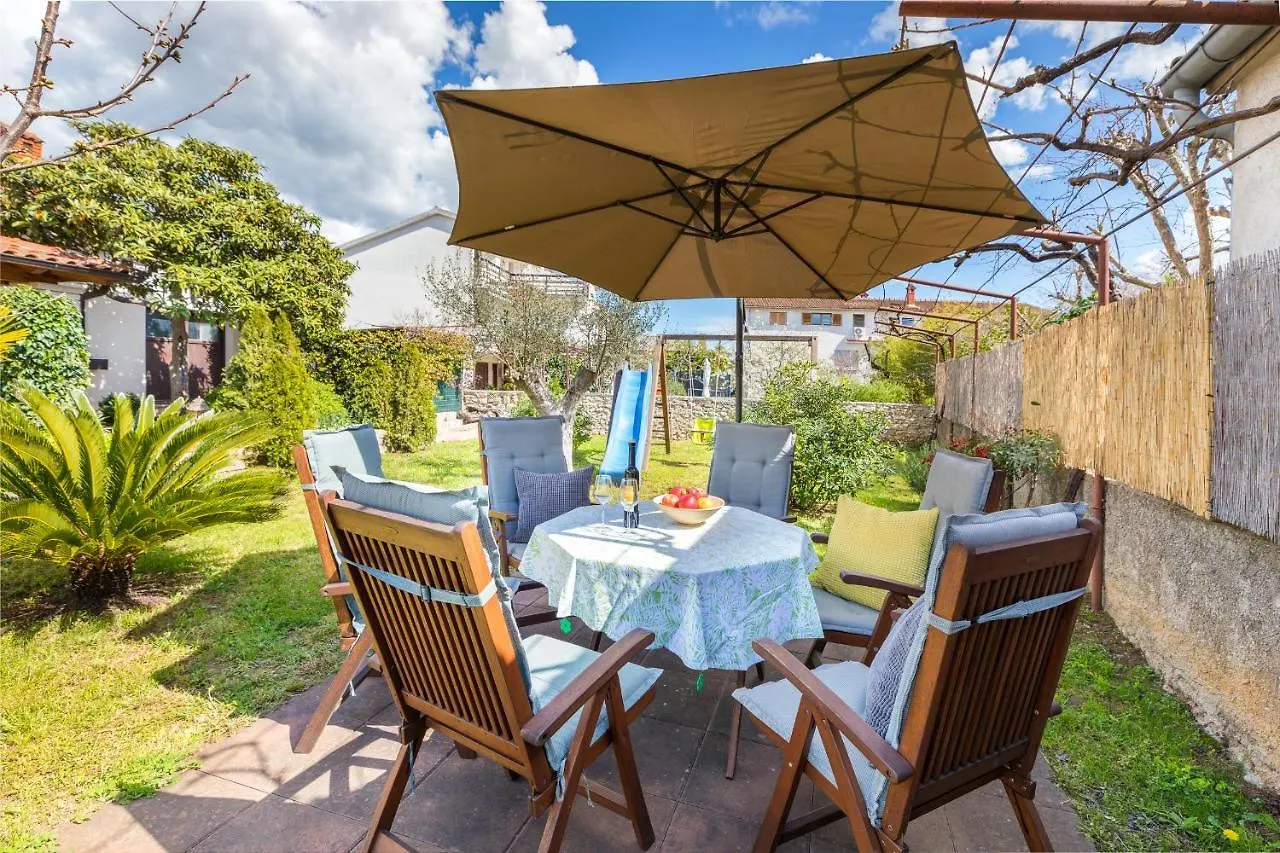 Lovely House With Garden Near City Centre 普拉 0*,